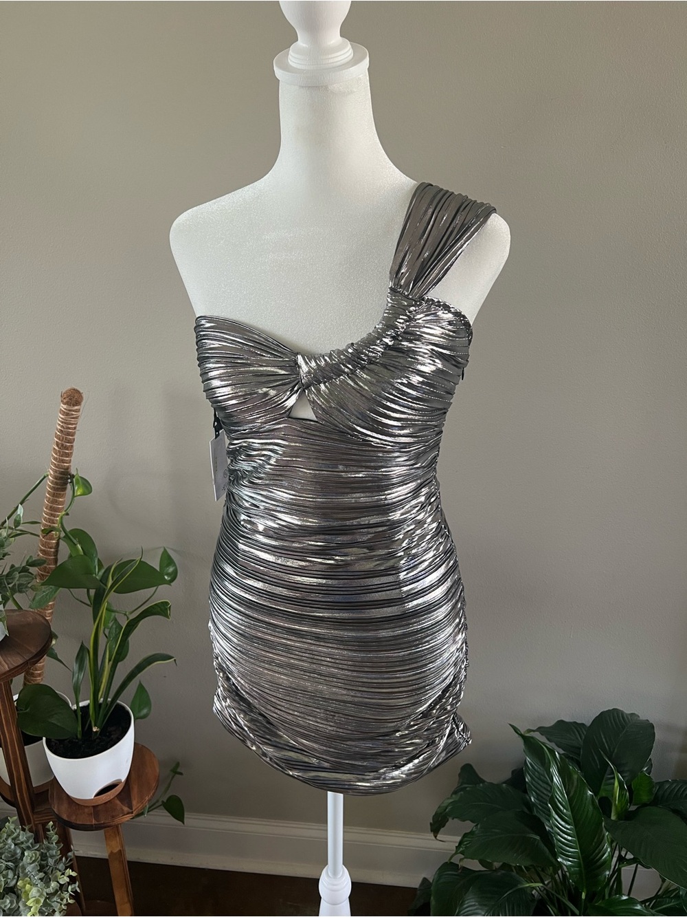 Astr Silver Metallic One-Shoulder Mini Dress Bodycon